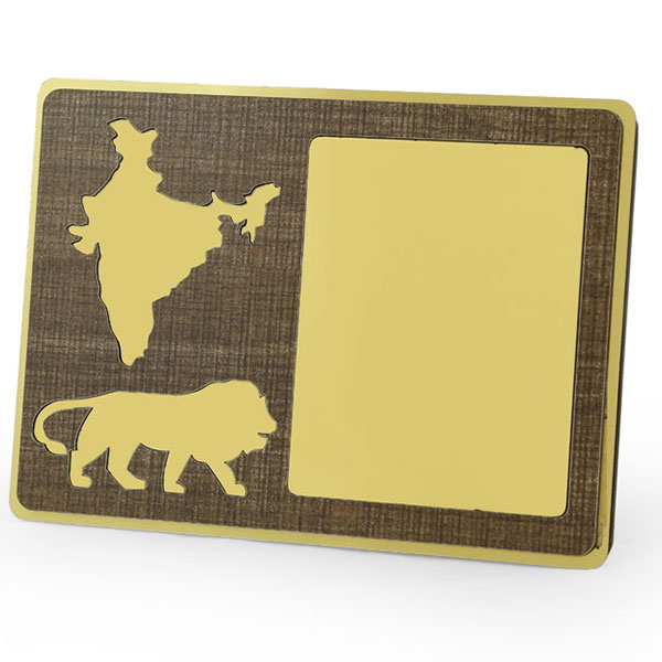 Memento With Indian Map And "Make In India" Logo Model-1100 190X140X20Mm